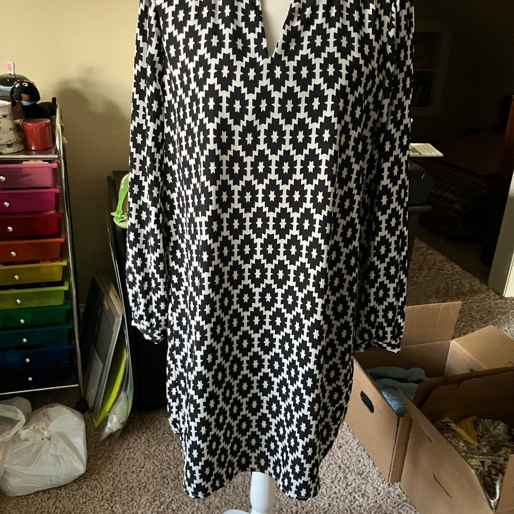 Black and White Geometric Pattern Dress